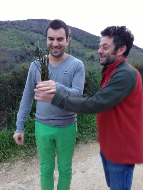 On the hunt for wild asparagus with Stefano and Marco